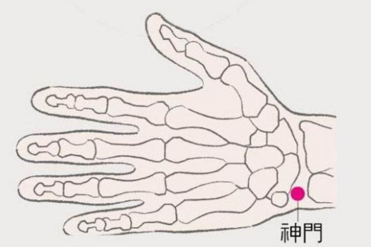 艾童堂，石家庄小儿推拿，葫芦灸