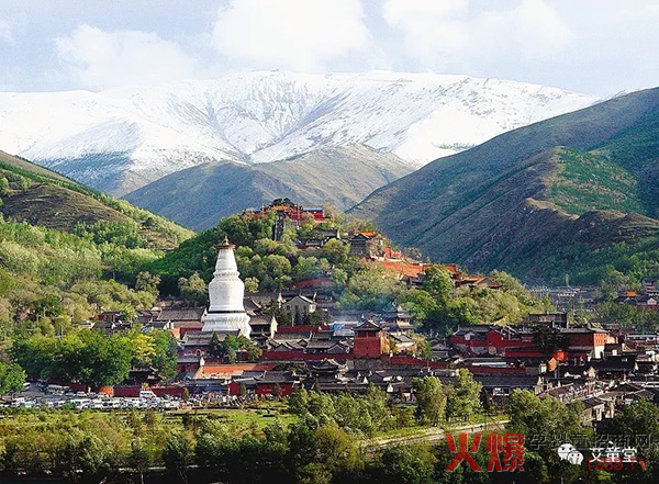 雄伟壮观的五台山.jpg